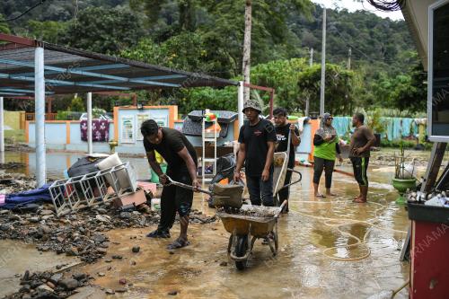 BANJIR KILAT YAN