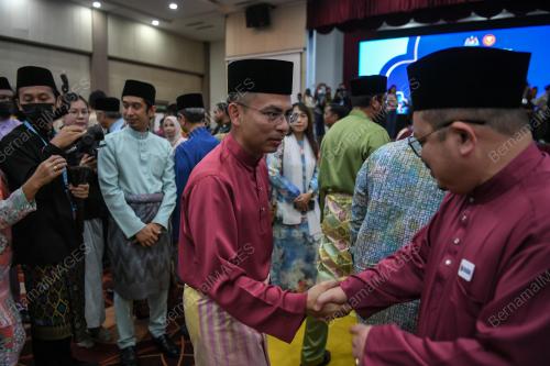 FAHMI FADZIL