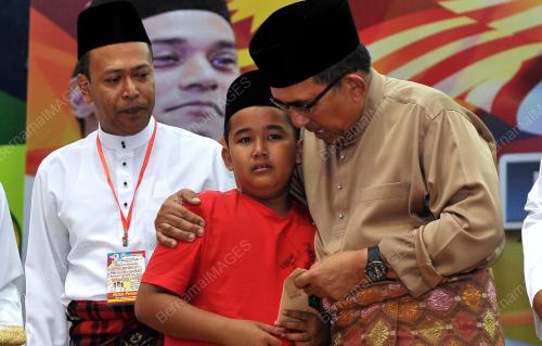 KD36_12082016_JOHARI_UMNO