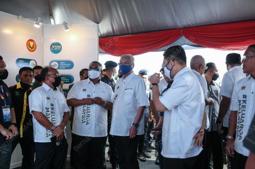 DATUK SERI ISMAIL SABRI YAAKOB