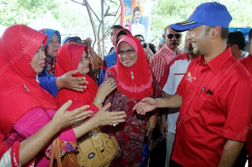 KD40_04112013_PRK_MUKHRIZ