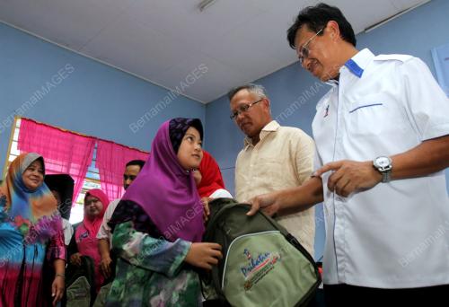 KD40_30102013_SHABERY_BANTUAN