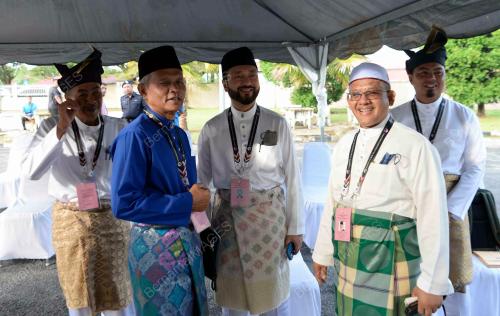 DATUK OTHMAN AZIZ