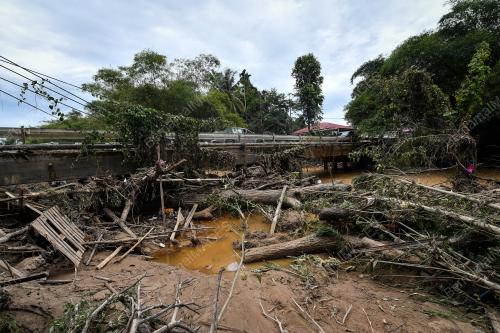 BANJIR_BALING
