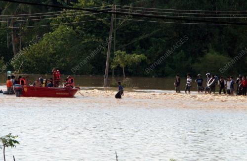 BANJIR LEMAS