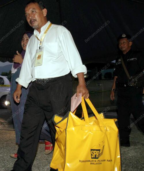 KD51_04112013_KERTAS_UNDI