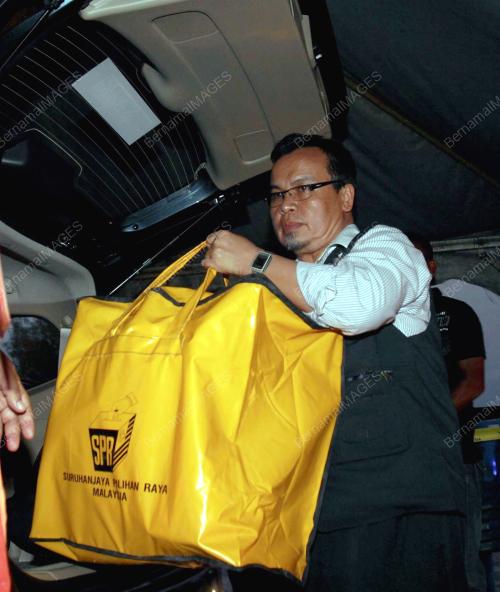 KD52_04112013_KERTAS_UNDI