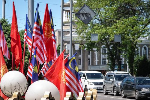 JALUR GEMILANG DI REPUBLIK KYRGYZ