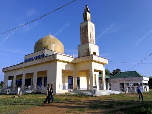 KHM01_10082017_MASJID_UMAR