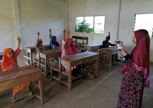 KHM03_10082017_DARUL_ULUM