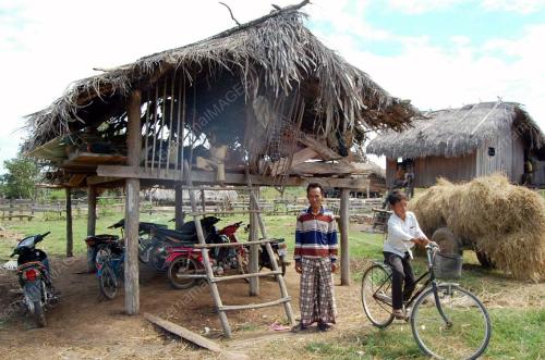 KAMPUNG TROPENGBEANG
