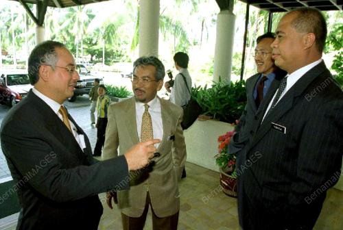 NAJIB DI SEMINAR IDS