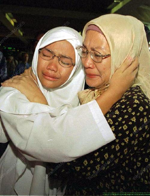 PELAJAR YAYASAN SABAH