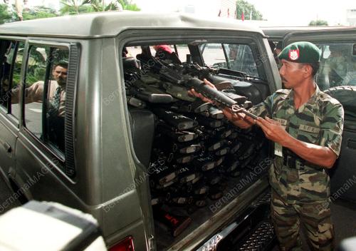 KL00-16_08_2000_DEMO-MINDEF_13_12012016