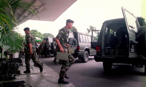 KL00-16_08_2000_DEMO-MINDEF_8_12012016