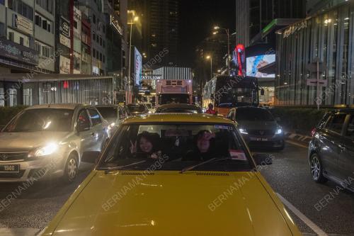 TINJAUAN AKTIVITI HARIAN WARGA KOTA DI BUKIT BINTANG