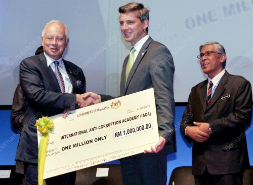 KL00_04102012_PM4