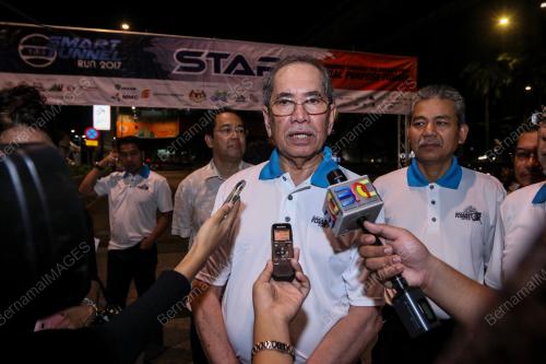 DATUK SERI DR WAN JUNAIDI TUANKU JAAFAR
