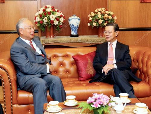 MOHD NAJIB TUN ABDUL RAZAK
