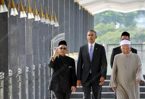 KL00_27042014_OBAMA_MASJID6