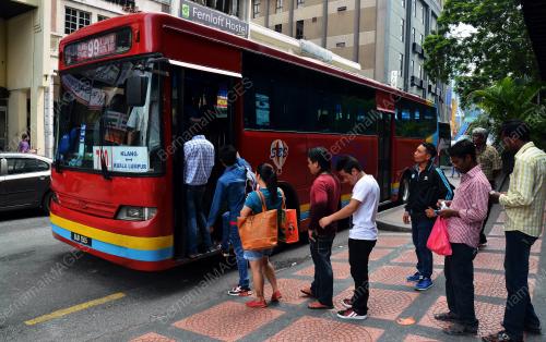 KL00_30012017_WARGA_ASING
