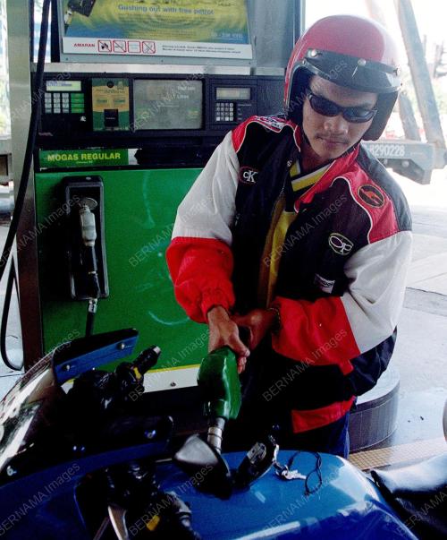HARGA PETROL NAIK