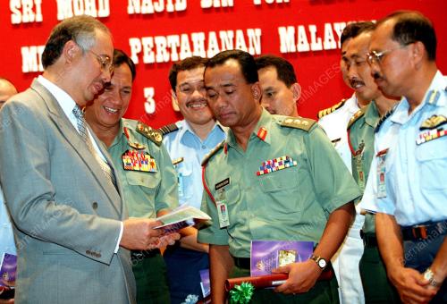 KL01-03_08_2000NAJIB-ANUGERAH_12012016