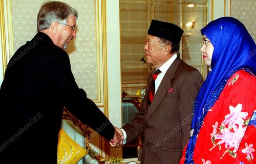 KL01-05_06_2000_AGONG-DUTA_08012016