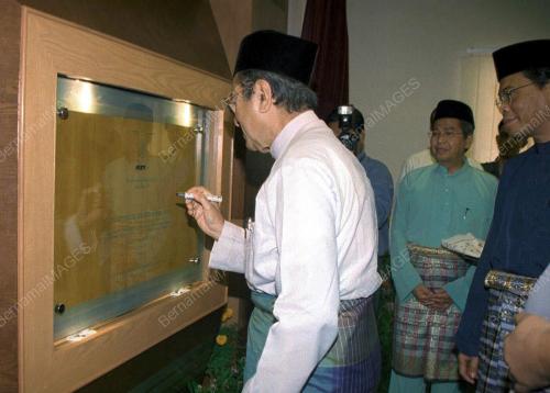 KL01-06_07_2001_RADIO_IKIM_28012016