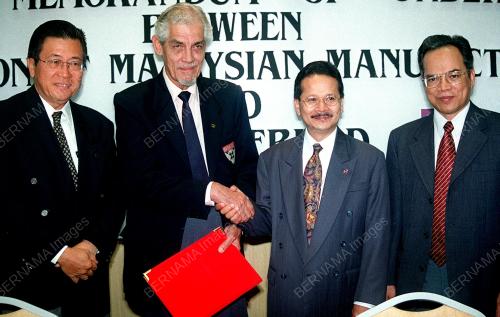 DATUK ZAIN HASHIM