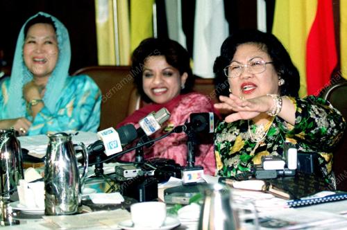 KL01-13_06_2000_RAFIDAH-EXCO_08012016