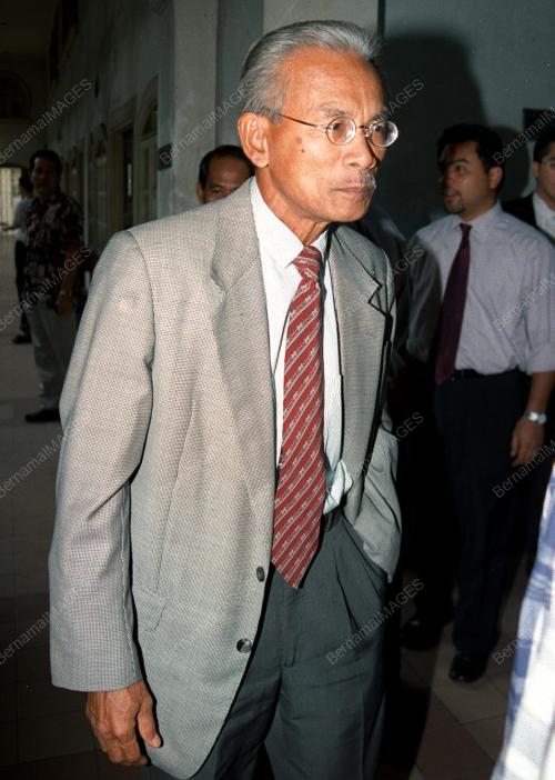KL01-140200_ISMAIL_ZAKARIA_07012016