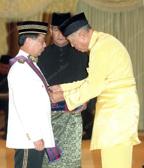 KL01-15_08_2000_AGONG-PINGAT_15082000
