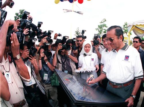 KL01-15_10_2000_MAHATHIR-TAMAN_14012016