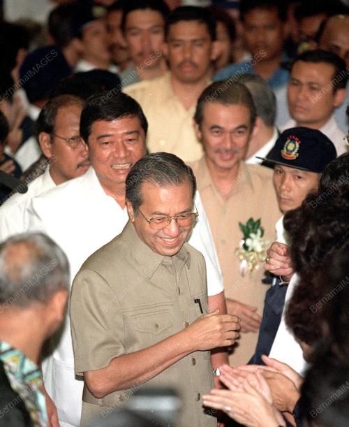 KL01-17_06_2000_PM-LING-PAK_LAH_08012016