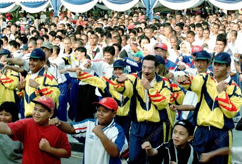 KL01-18_06_2000BULAN_SUKAN_2000_08012016