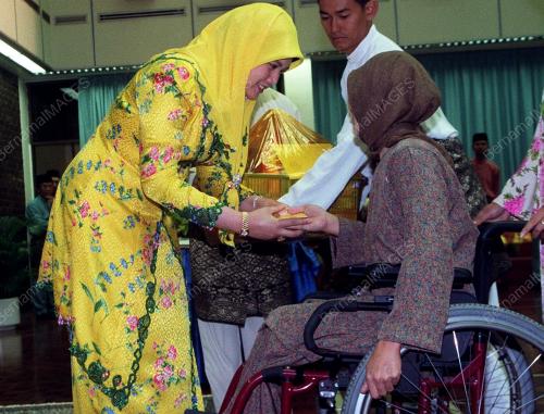 KL01-19_12_2000_PERMAISURI_RAYA_15012016