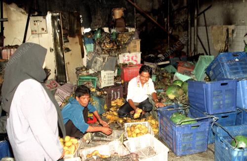 KL01-20_09_2000_BUAH_TERBAKAR_13012016