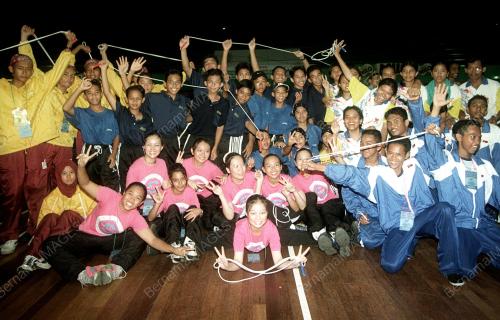 KL01-21_10_2000_LOMPAT_TALI_14012016