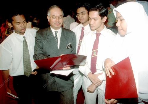 KL01-27_06_2000_NAJIB-PELAJAR_08012016