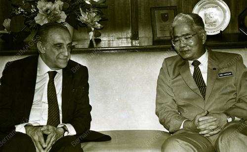 KL01_010190_MESYUARAT