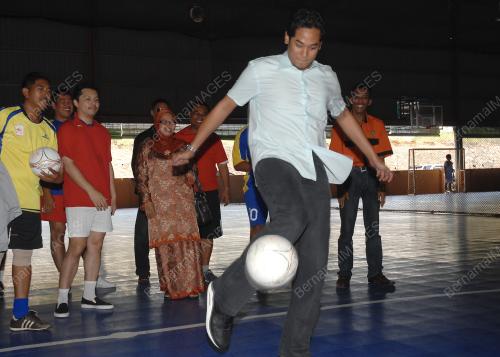 KHAIRY JAMALUDDIN