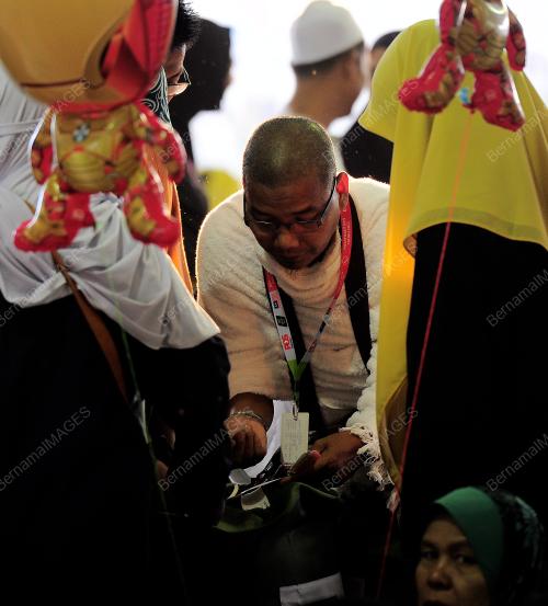 KL01_01092015_HAJI