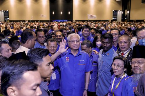 DATUK SERI ISMAIL SABRI YAAKOB