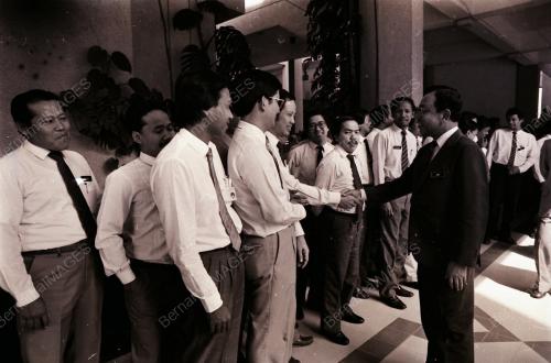 TAN SRI DATO' ALWI JANTAN