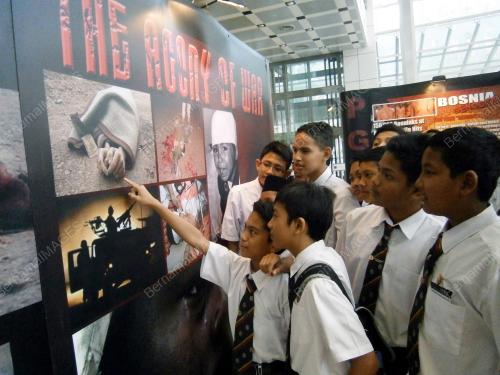 KL01_02042012_PERANG_2