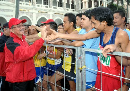 LARIAN BERSAMA BOMBA 2010
