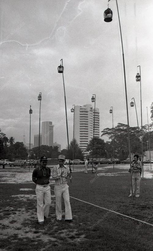 HARI KEPUTERAAN