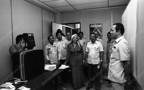 KL01_02072015_TANDA_NAMA