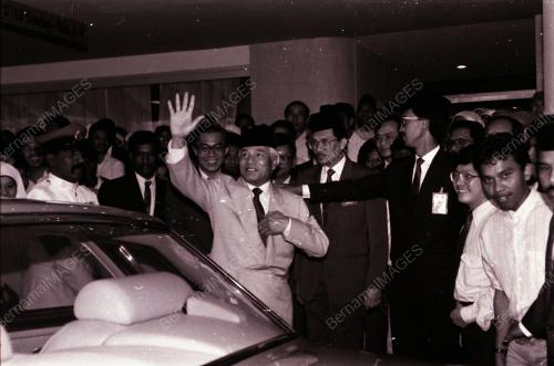 SULTAN AZLAN MUHIBBUDDIN SHAH